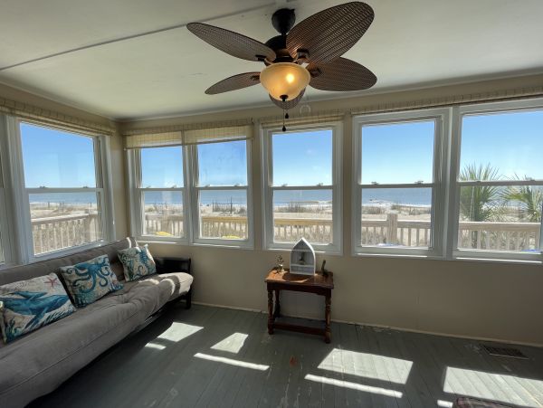 Folly Beach Home 1019382