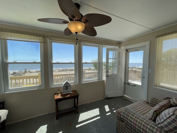 Folly Beach Home 1019382