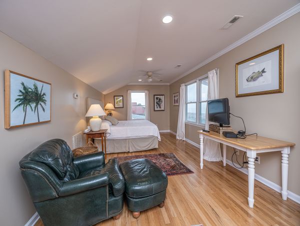 Folly Beach Home 1019384