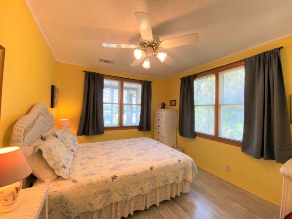 Folly Beach Home 1019390