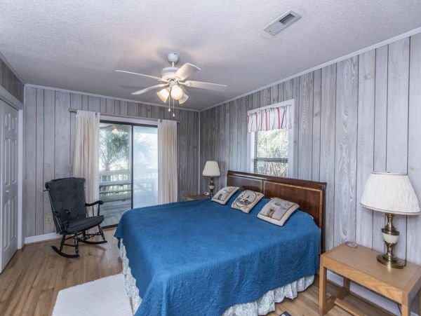 Folly Beach Home 1019392