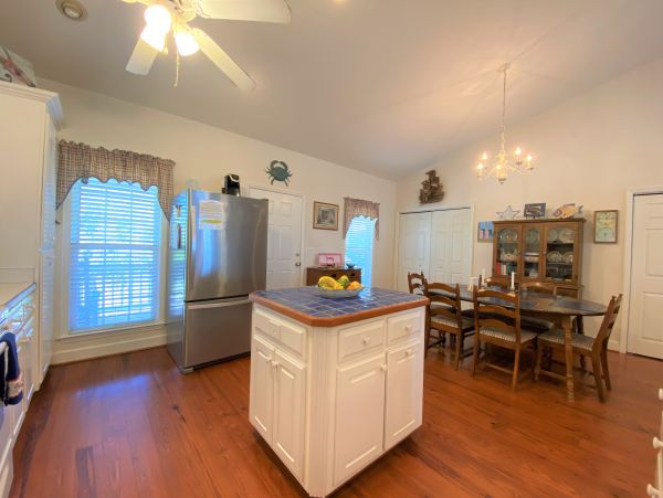 Folly Beach Home 1019394