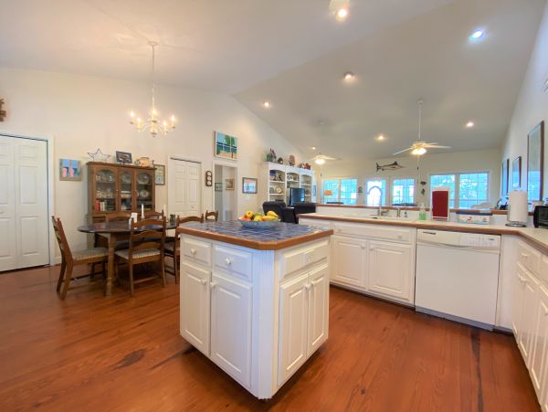 Folly Beach Home 1019394