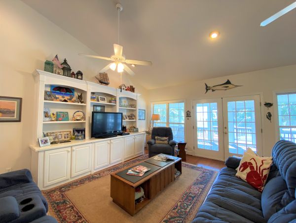 Folly Beach Home 1019394