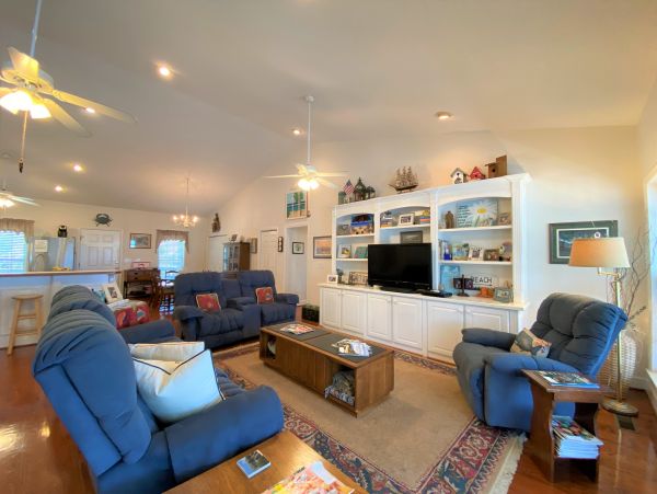 Folly Beach Home 1019394
