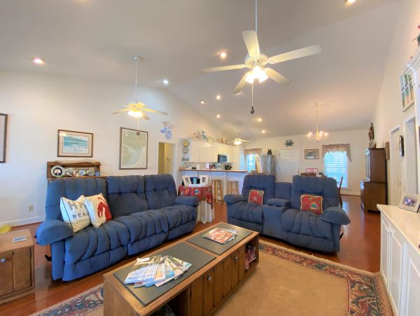 Folly Beach Home 1019394