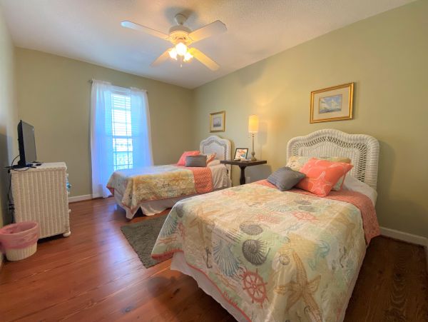 Folly Beach Home 1019394