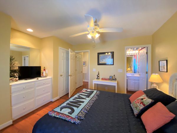 Folly Beach Home 1019394