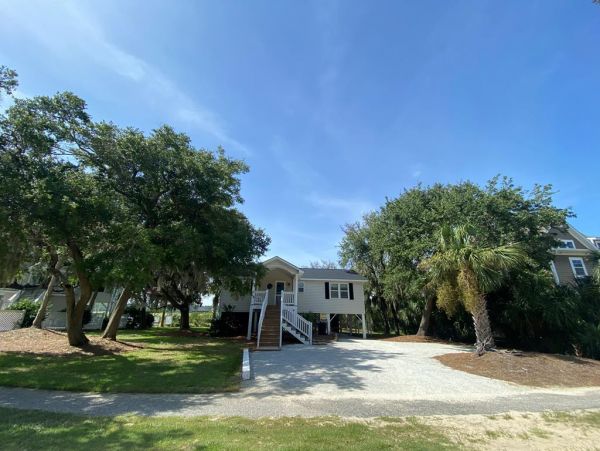 Folly Beach Home 1019396