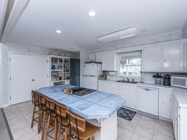 Folly Beach Home 1019403