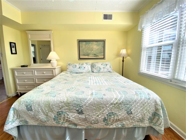 Folly Beach Home 1019404