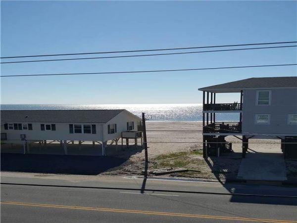 Folly Beach Home 1019406