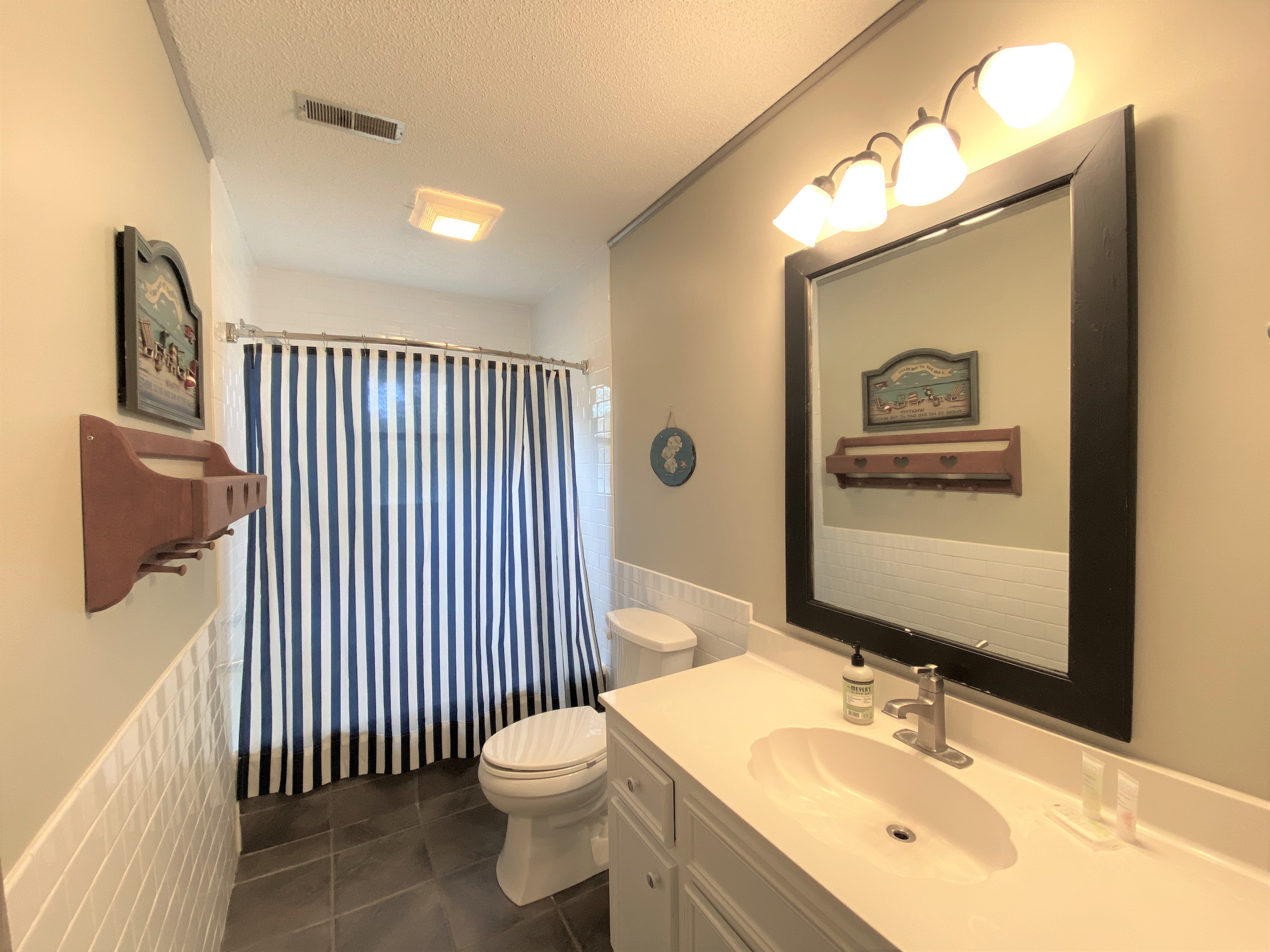 Folly Beach Home 1019410