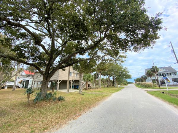 Folly Beach Home 1019410