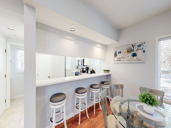 Hilton Head 3 Bedroom Vacation Home BeachAcross the Street