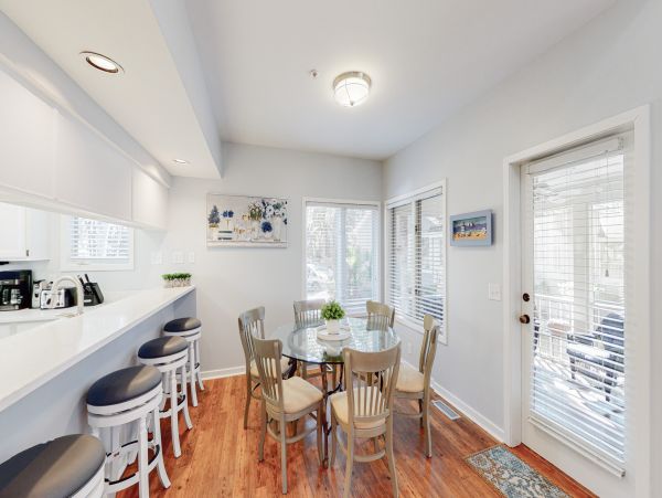 Hilton Head 3 Bedroom Vacation Home BeachAcross the Street