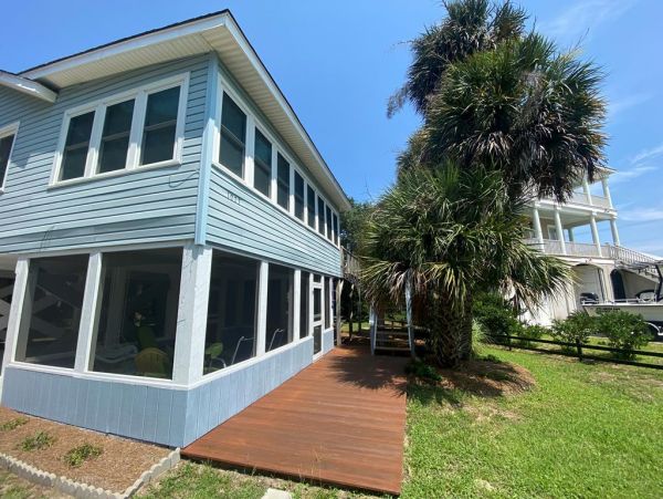 Folly Beach Home 1019430