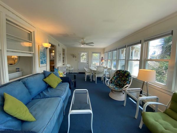 Folly Beach Home 1019430