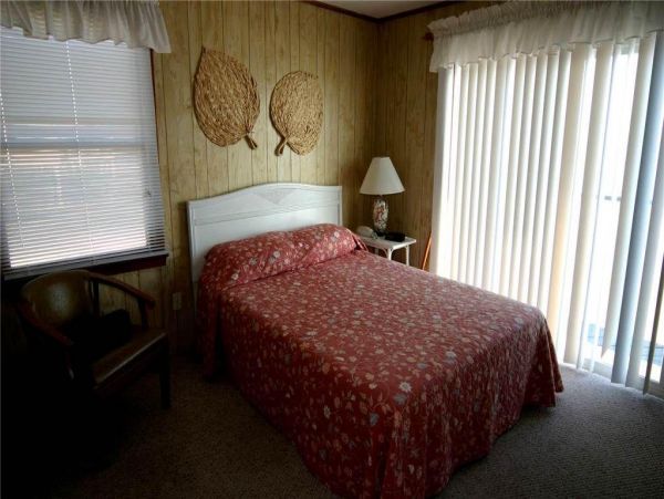 Folly Beach Home 1019433