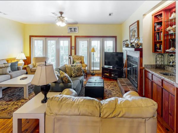 Folly Beach Home 1019440