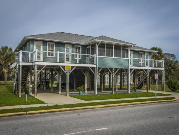 Folly Beach Home 1019444