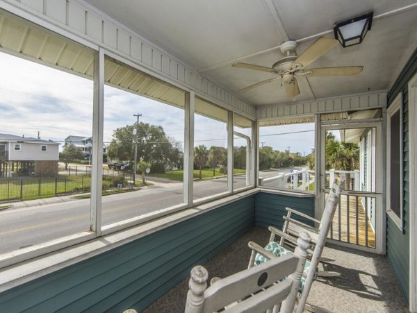 Folly Beach Home 1019444