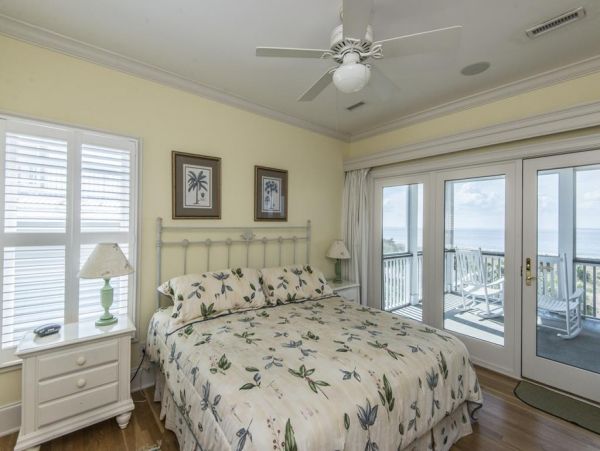 Folly Beach Home 1019448