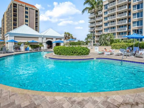 One Bedroom Gulf View Condo in Marco Island 4 Guests