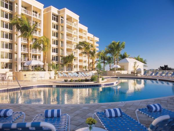 One Bedroom Gulf View Condo in Marco Island 4 Guests