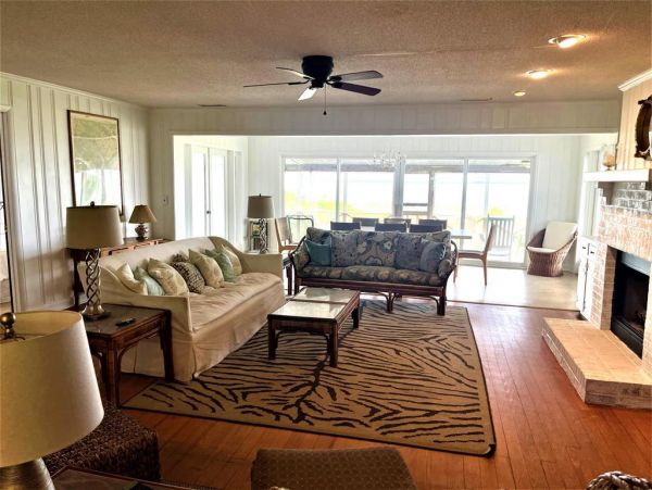 Folly Beach Home 1019457