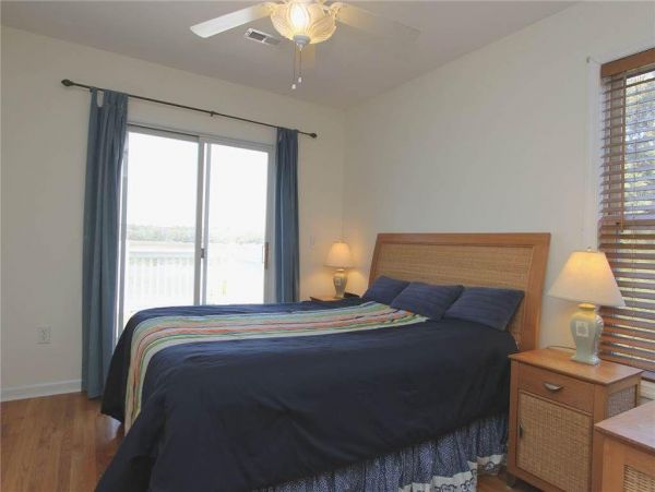 Folly Beach Home 1019459