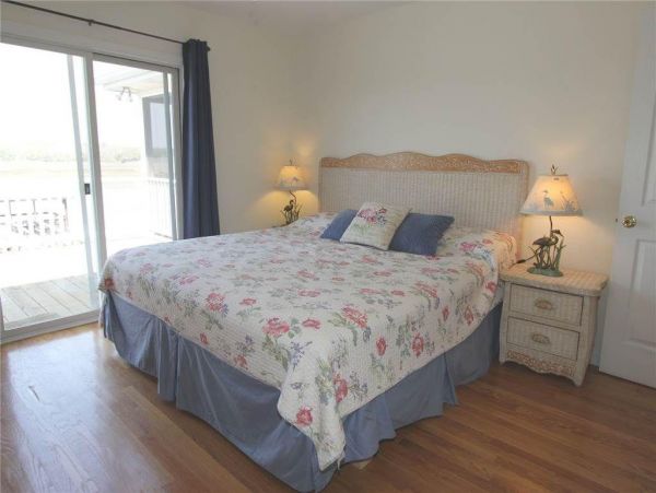 Folly Beach Home 1019459