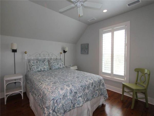 Folly Beach Home 1019461