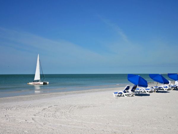 Gulf Front One Bedroom Vacation Condo in Marco Island