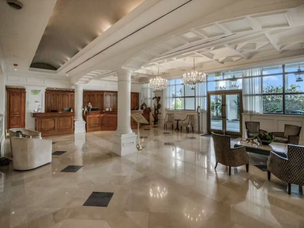 Gulf Front One Bedroom Vacation Rental in Marco Island