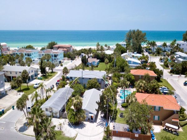 Anna Maria Island Holmes Beach Home 1019477