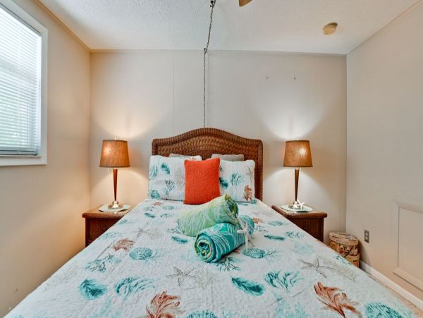 Anna Maria Island Holmes Beach Home 1019477