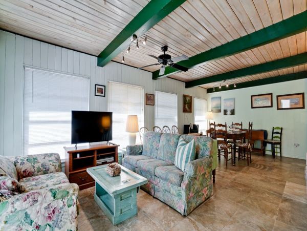 Anna Maria Island Holmes Beach Home 1019491