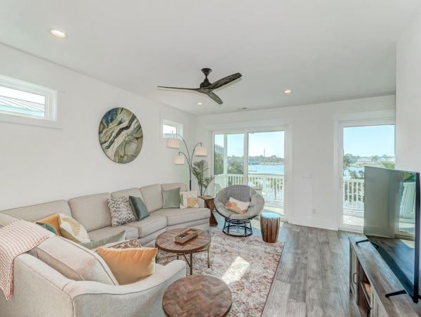 Folly Beach Home 1019492