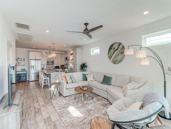 Folly Beach Home 1019492