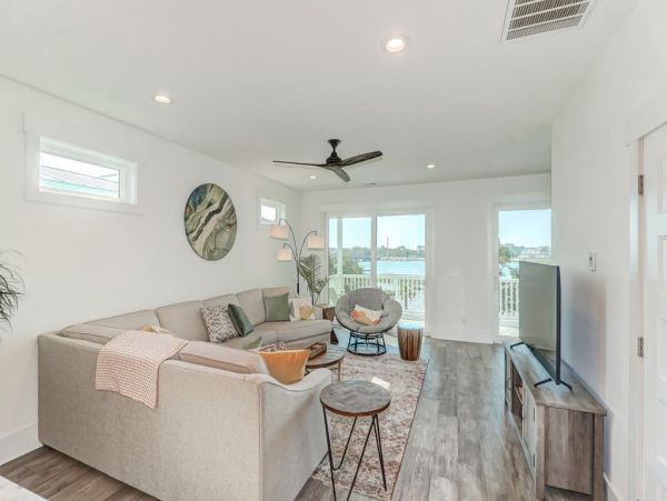 Folly Beach Home 1019492