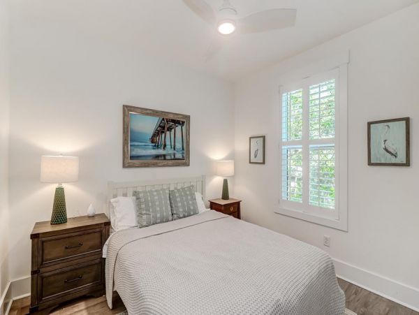 Folly Beach Home 1019492