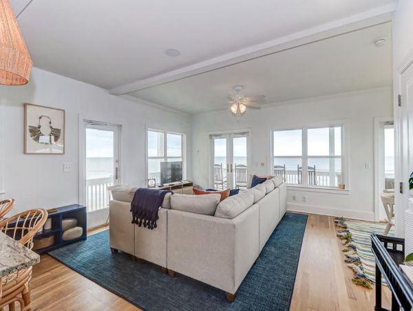 Folly Beach Home 1019503