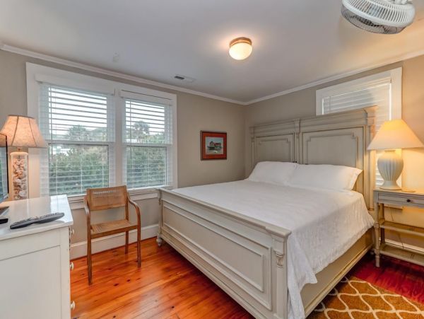 Folly Beach Home 1019508