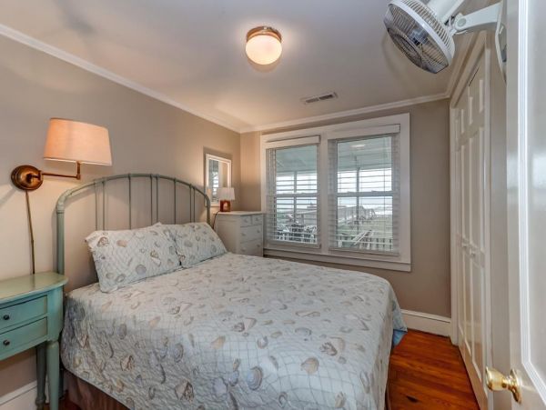 Folly Beach Home 1019508