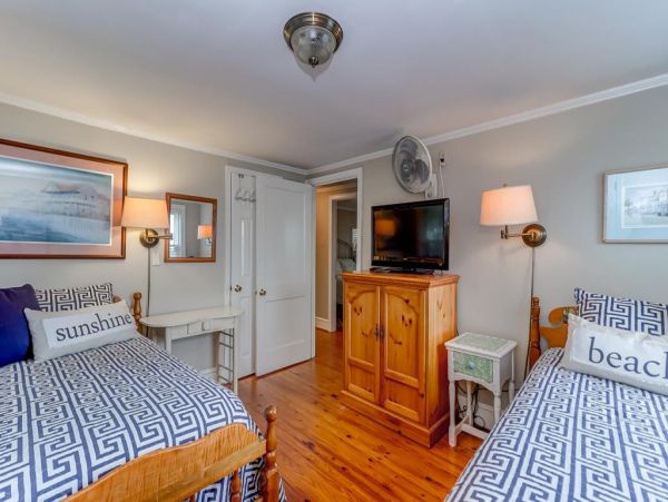 Folly Beach Home 1019508