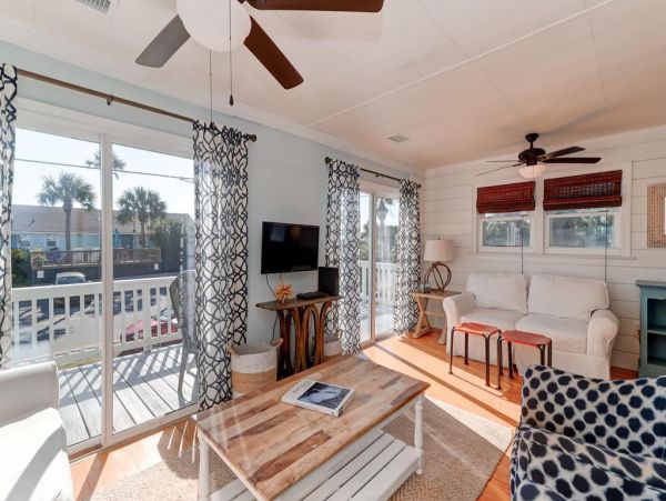 Folly Beach Home 1019509