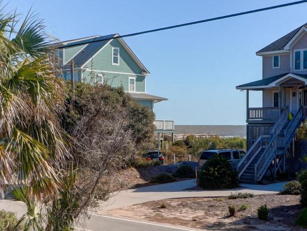 Folly Beach Home 1019509