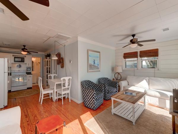 Folly Beach Home 1019509