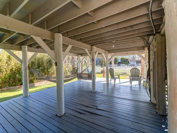 Folly Beach Home 1019509